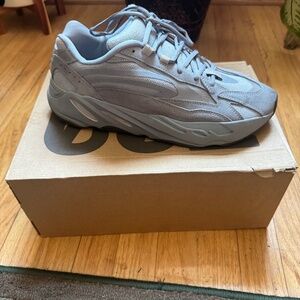 Yeezy 700